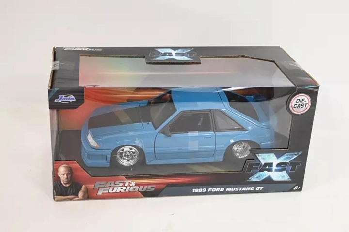 Jada Ford Mustang GT 1989 a Halálos iramban című filmből, 1:24 méretarányban