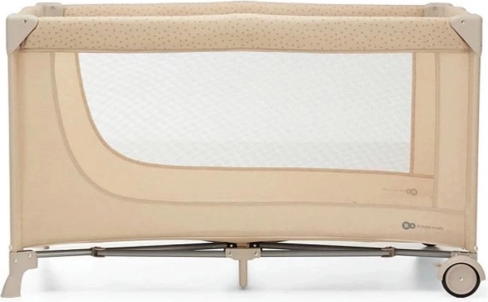 Biztonságos tér hálós oldalfalakkal