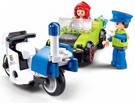 Sluban Metropolis Álruhás bandita autóban és motoros rendőr