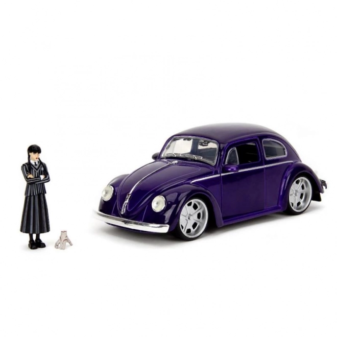 Wednesday VW Bogár 1972 1:24 modell és Wednesday figura