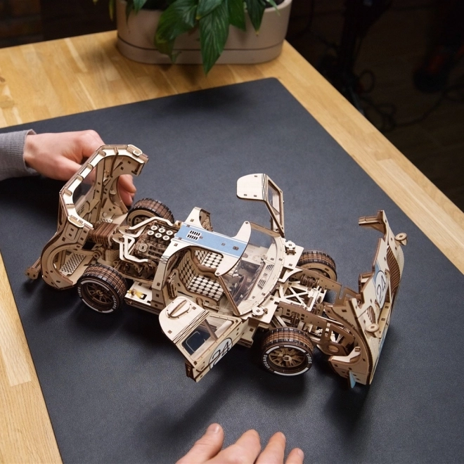 Ugears 3D fa mechanikus puzzle Endurance Racer