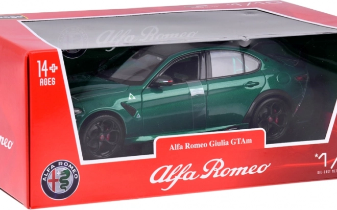 Alfa Romeo Giulia GTAm Quadrifoglio autó modell 1:18