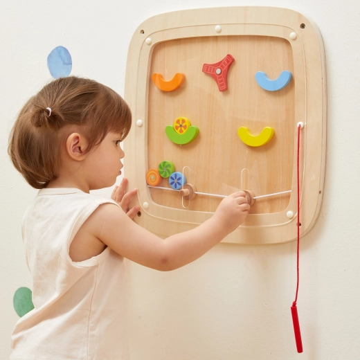 Falra szerelés: helytakarékos és biztonságos játék