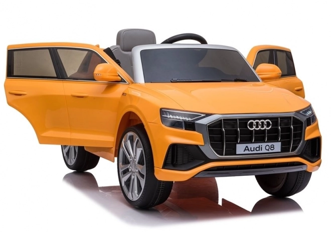 Sárga lakkozott Audi Q8 gyerek elektromos autó