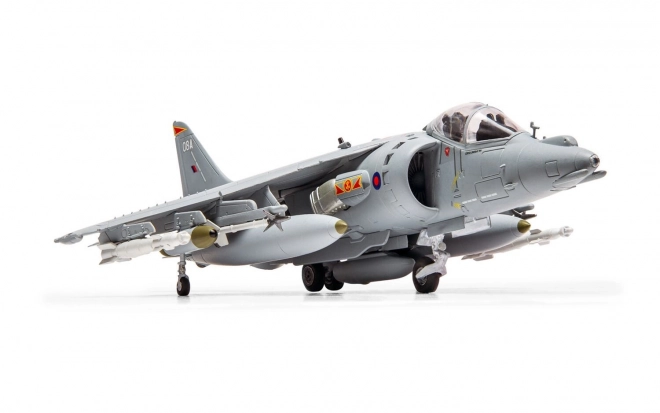 Műanyag építőkészlet ajándékszett BAE Harrier GR.9A 1/72