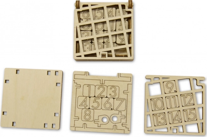 Fa 3D puzzle tolófejtörő mini játék