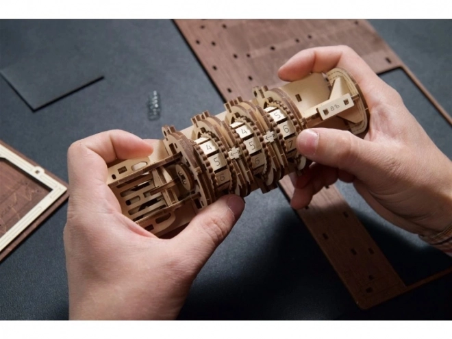 ugears 3d fa mechanikus puzzle - titkok könyve