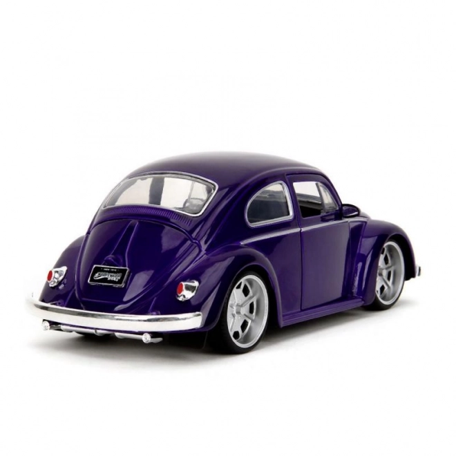 Wednesday VW Bogár 1972 1:24 modell és Wednesday figura