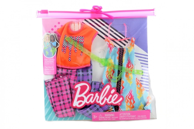 Barbie ruhák pöttyös blúz és kockás szoknya, ruhák – 1. változat