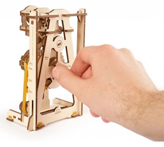 Ugears 3D fa mechanikus puzzle STEM tanulási inga