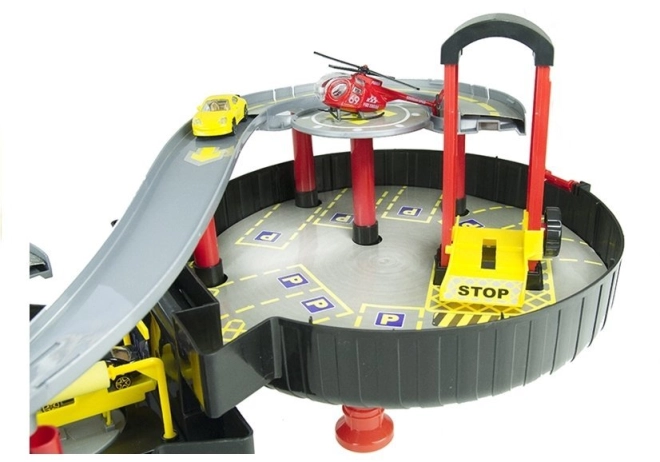Kétszintes móka rámpákkal és heliporttal