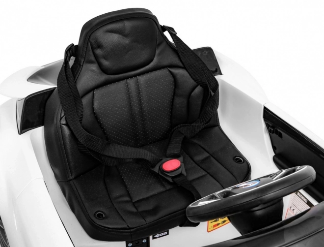BMW I8 Lift Akkumulátoros Autó Fehér + távirányító + lassú indítás + 3 pontos övek + MP3 USB + LED dióda