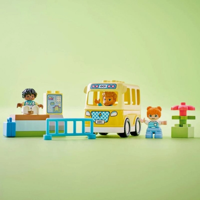 Buszos kaland készlet LEGO DUPLO-val