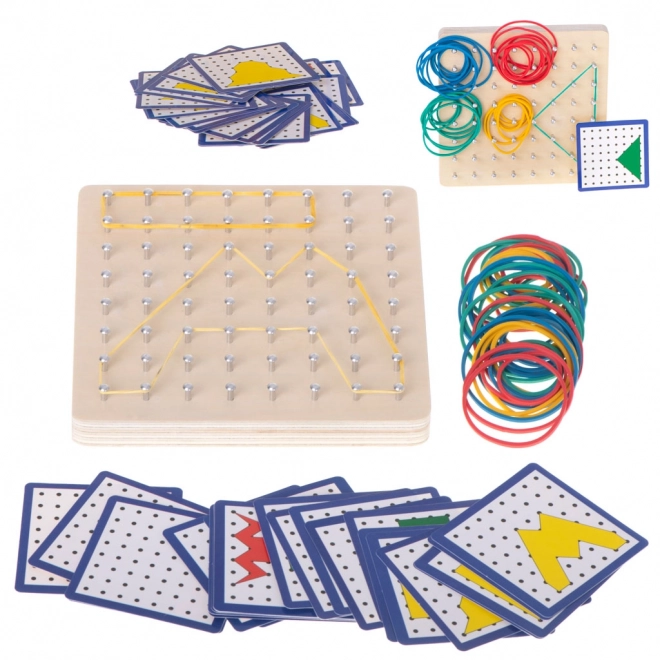 Geoboard fa puzzle gumiszalagokkal