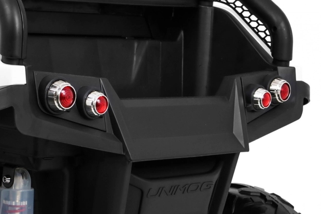 Jármű Mercedes BENZ UNIMOG Fehér
