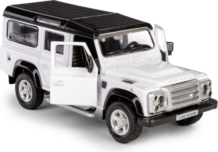 Nyitható ajtók és részletes belső tér