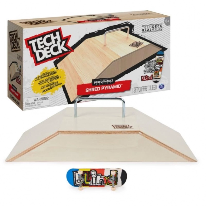 Tech deck fa rámpa fingerboarddal