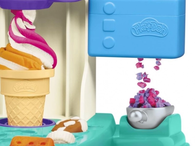 Play-Doh színpompás fagylaltkészítő