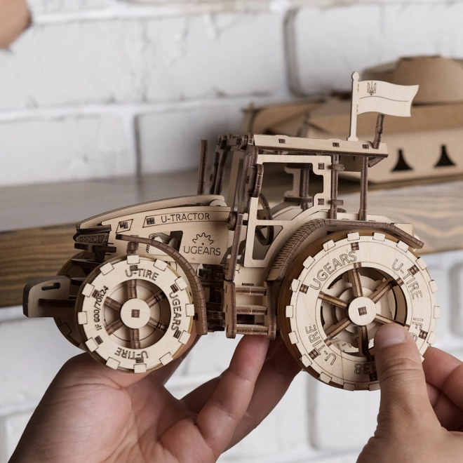 Ugears 3D mechanikus fa puzzle traktor