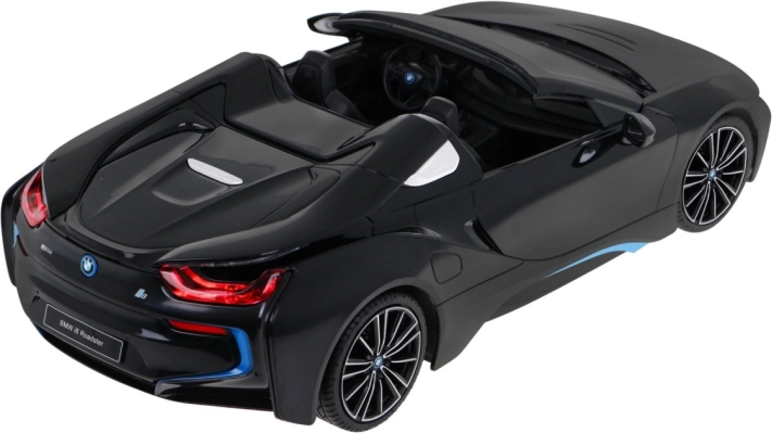Realista kivitelű BMW i8 Roadster