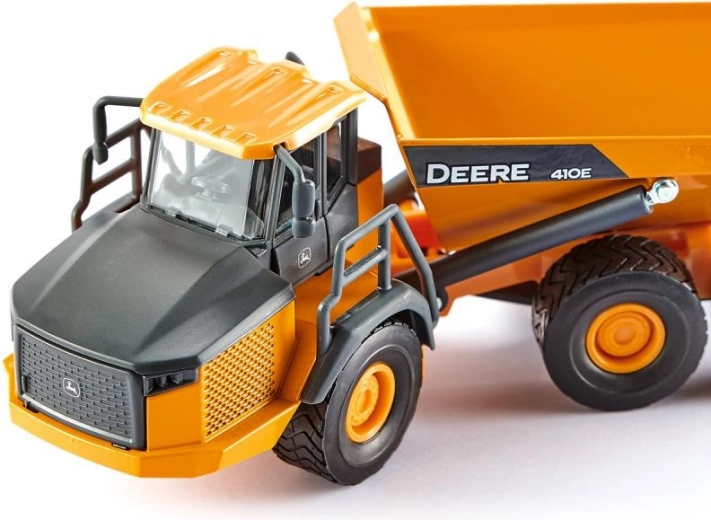 Csuklós kormányzás és robusztus alváz