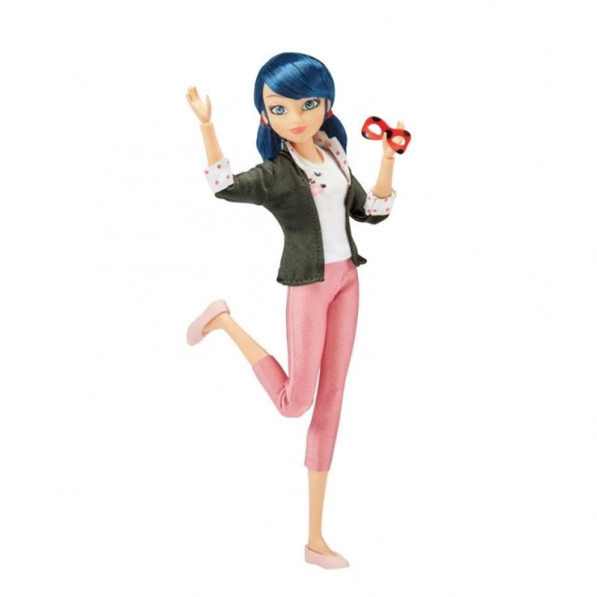 Miraculous: Katicabogár és Fekete Macska Marinette baba szuperhősrúhával