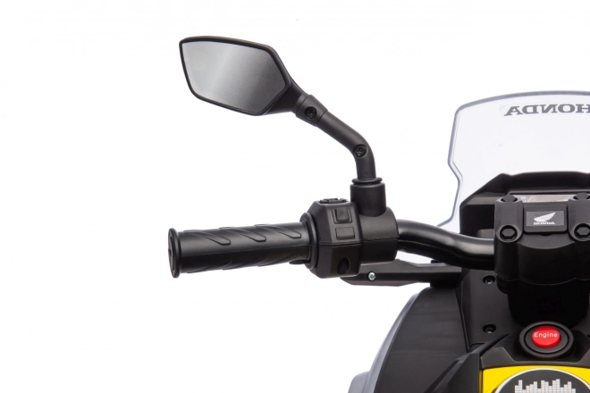 Honda NC750X motorkerékpár sárga