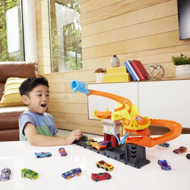 Hot Wheels City támadó kobra a pizzériánál