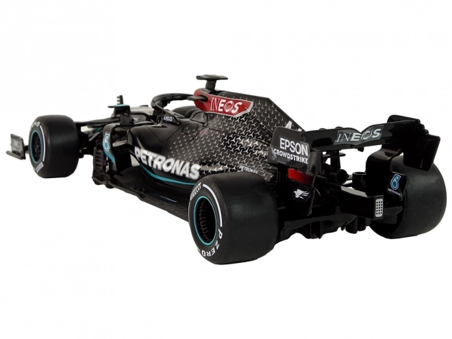 Távirányítós Mercedes-AMG F1 Versenyautó 1:18 Méretarányban