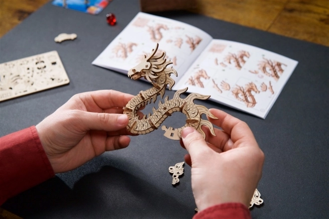 Ugears 3D fa mechanikus puzzle sárkány