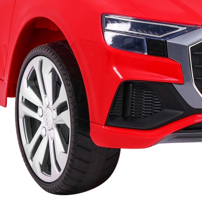 Audi Q8 emelő gyerekeknek akkumulátor Piros + Távvezérlés + EVA + Lassú indítás + MP3 USB + LED lámpa