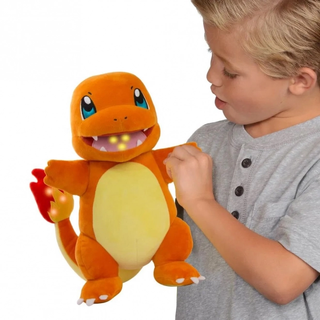 Charmander interaktív plüss - Lángoló Pokémon