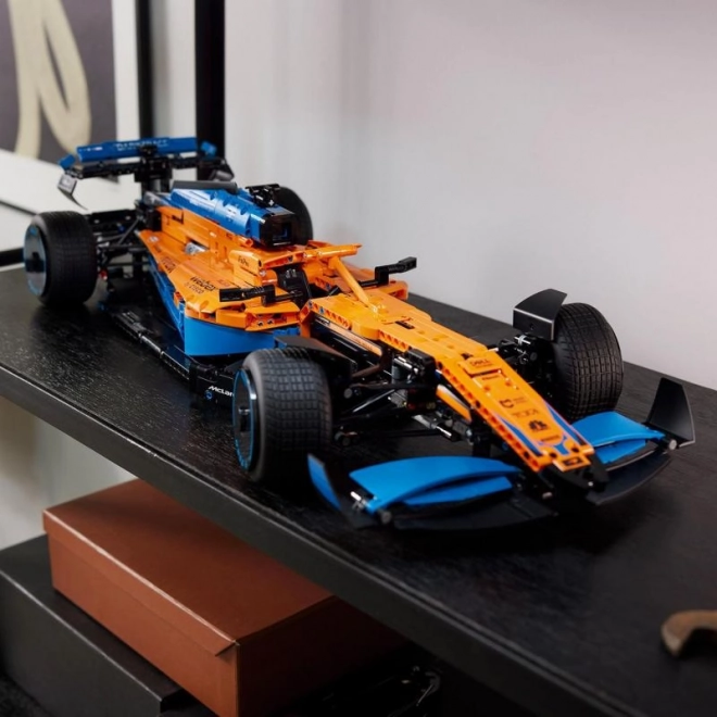 LEGO Technic McLaren Forma-1 Versenyautó