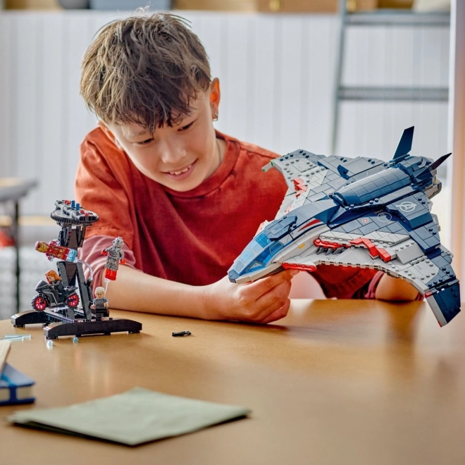Bosszúállók: Ultron kora Quinjet LEGO Marvel