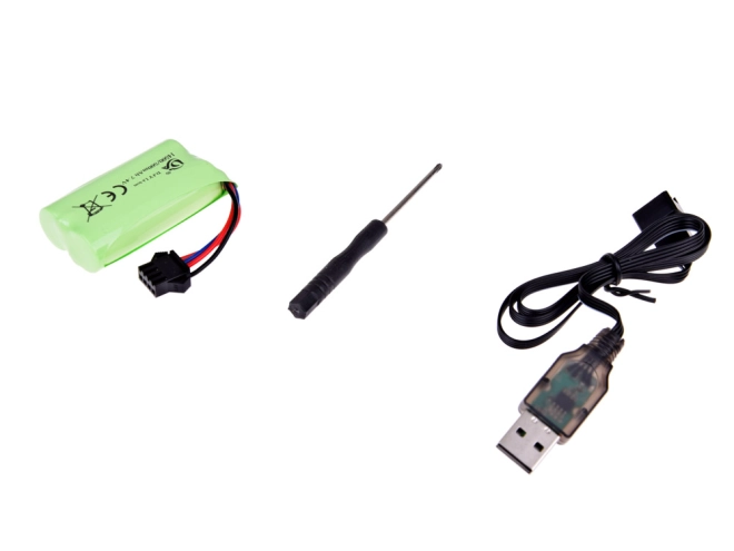7,4 V-os tölthető akkumulátor és USB-kábel a csomagban