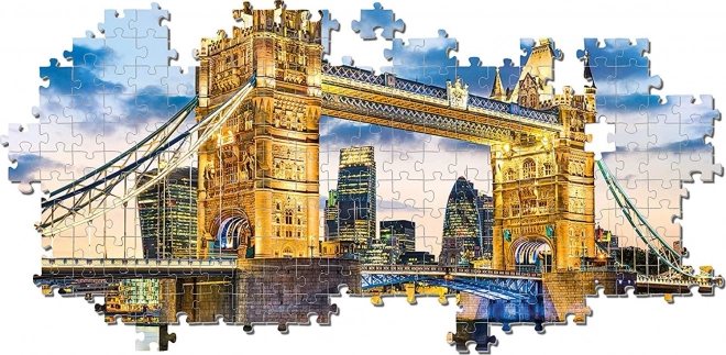 Tower Bridge alkonyatkor puzzle - 2000 darab