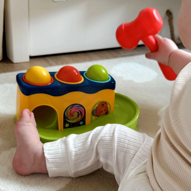 Woopie színes kalapálós játék Montessori módszerrel