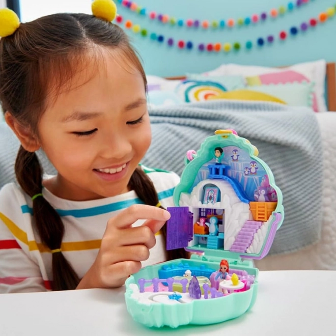 Polly Pocket Kompakt Jégkunyhó Pingvinekkel