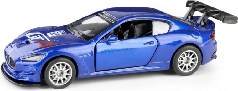 Nyitható ajtók és részletes beltér