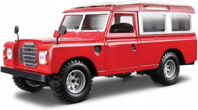 Land Rover játékautó 1:24 méretarány