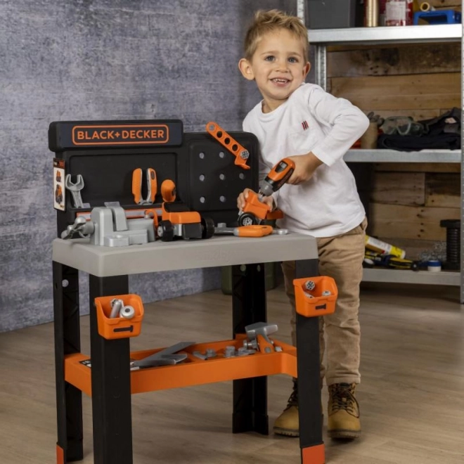 Gyerek Műhely Bricolo Pro a Black+Decker-től