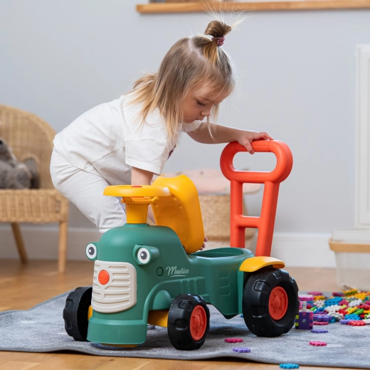 Rejtekhely az ülés alatt kincseknek