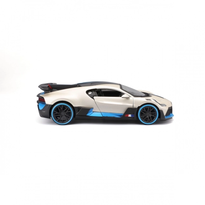 Bugatti Divo kompozit modell 1/24 - fehér