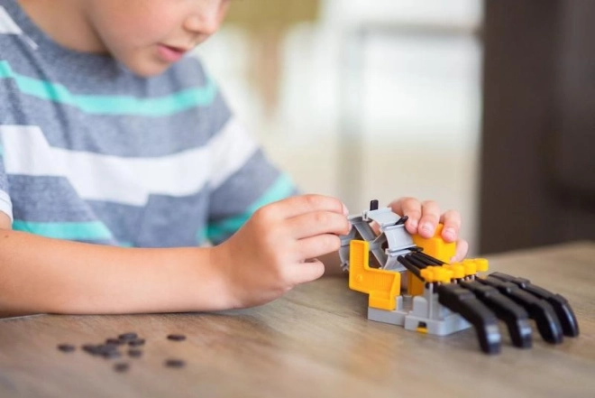 Építsd meg és irányítsd a saját robotkarodat