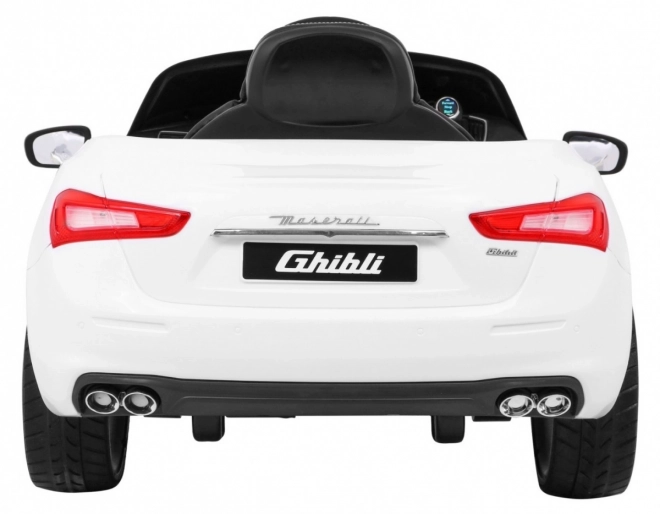 Maserati Ghibli akkumulátor gyermekeknek Fehér + Távirányító + Lassú indítás + EVA + MP3 USB + LED