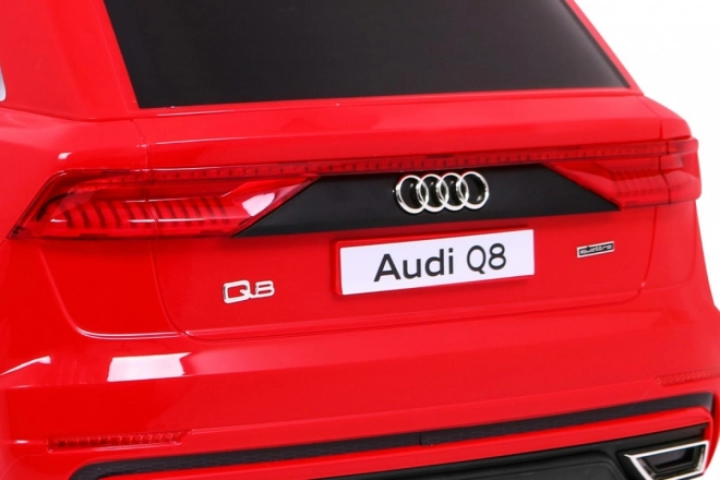 Audi Q8 emelő gyerekeknek akkumulátor Piros + Távvezérlés + EVA + Lassú indítás + MP3 USB + LED lámpa