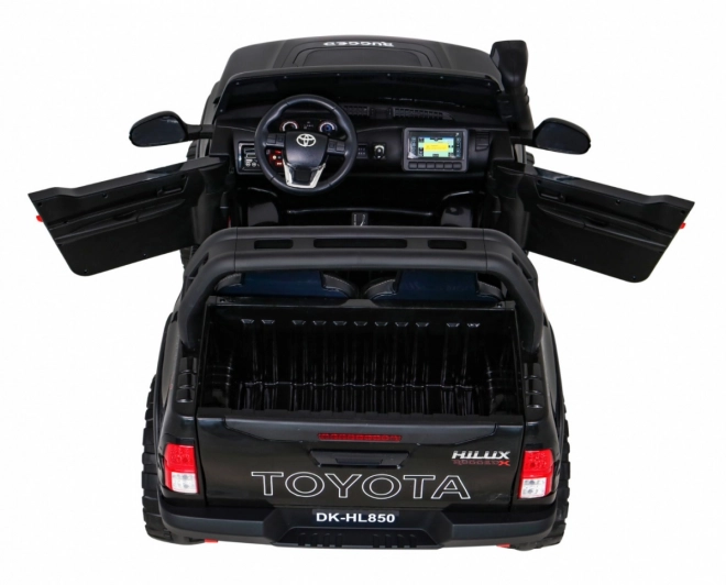 Vozidlo Toyota Hilux Fekete