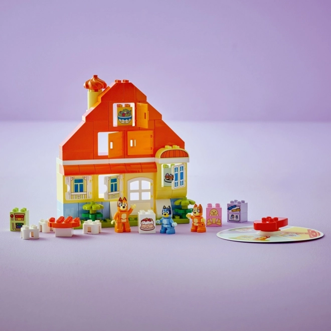 DUPLO Bluey Családi ház memóriajátékkal