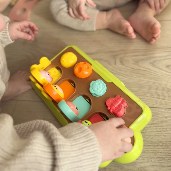 Woopie interaktív baba játék - vidám állatkák felbukkanása