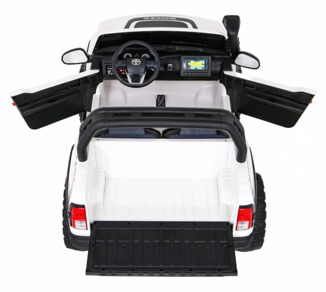 Toyota Hilux jármű fehér